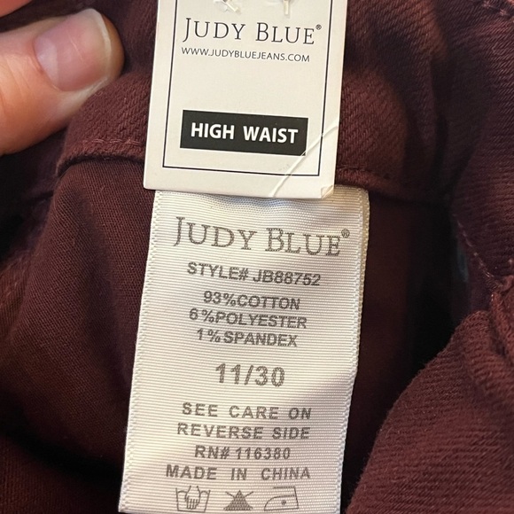 Judy Blue Jeans NWT Ladies Size 11/30 Cropped Wide Leg Super Stretchy Super Soft - Picture 7 of 7